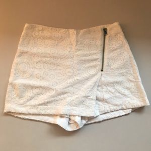 Abercrombie&Fitch White Lace Skort